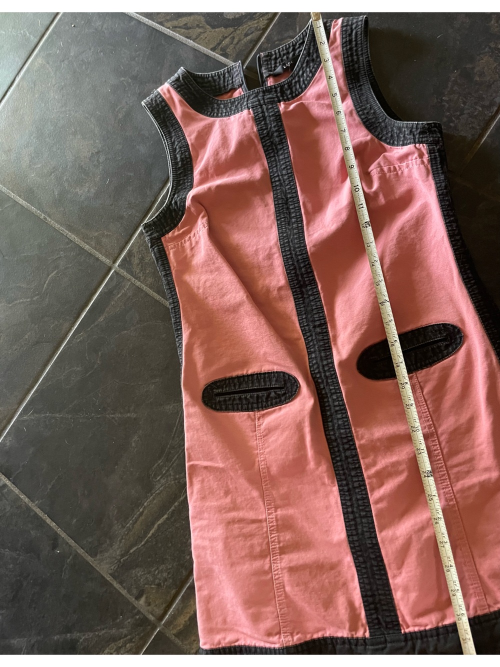 Marc Jacobs Pink Mini Dress with Black Trim - Picture 9 of 10